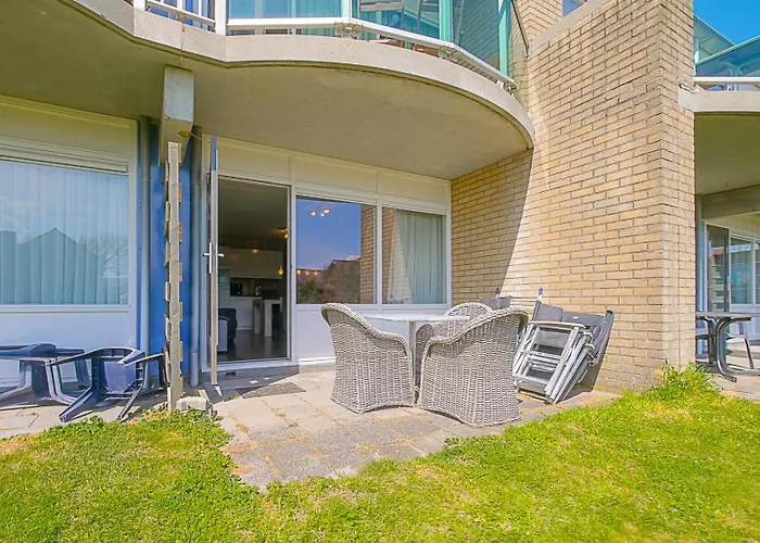 14 - Aan De Duinen, Aan Zee