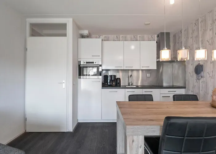 14 - Aan De Duinen, Aan Zee *